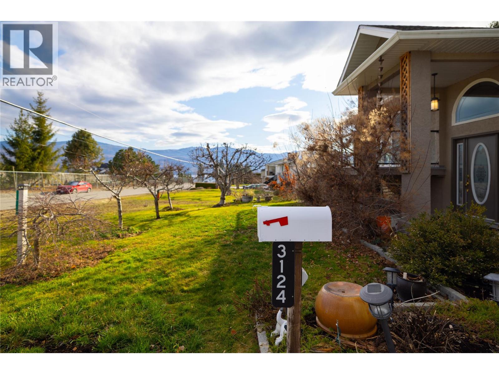  3124 Cox Road, West Kelowna