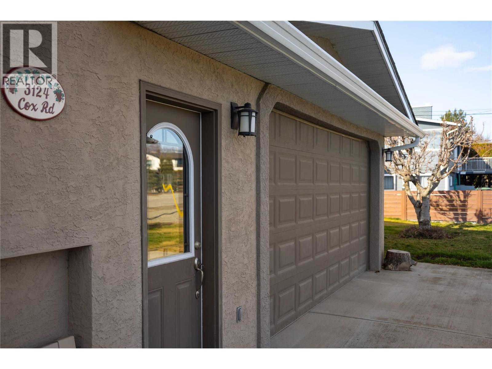  3124 Cox Road, West Kelowna