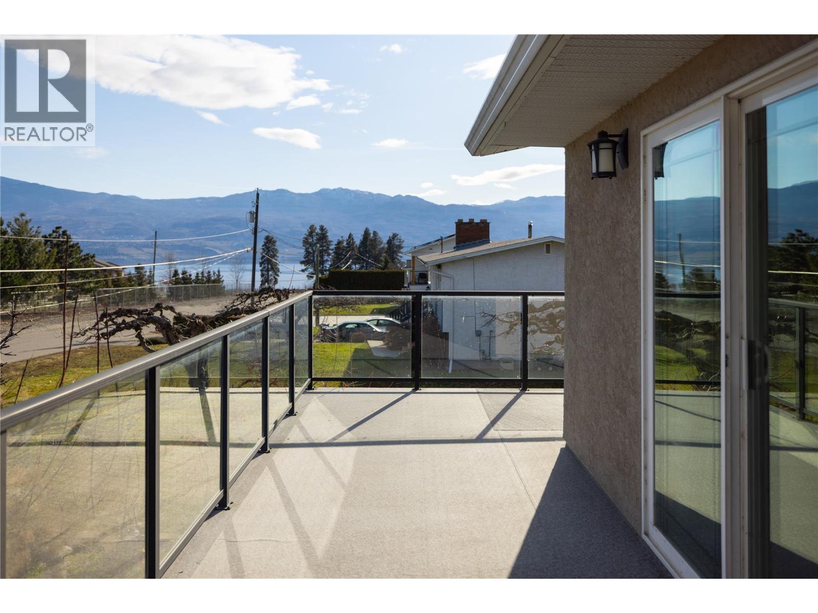  3124 Cox Road, West Kelowna