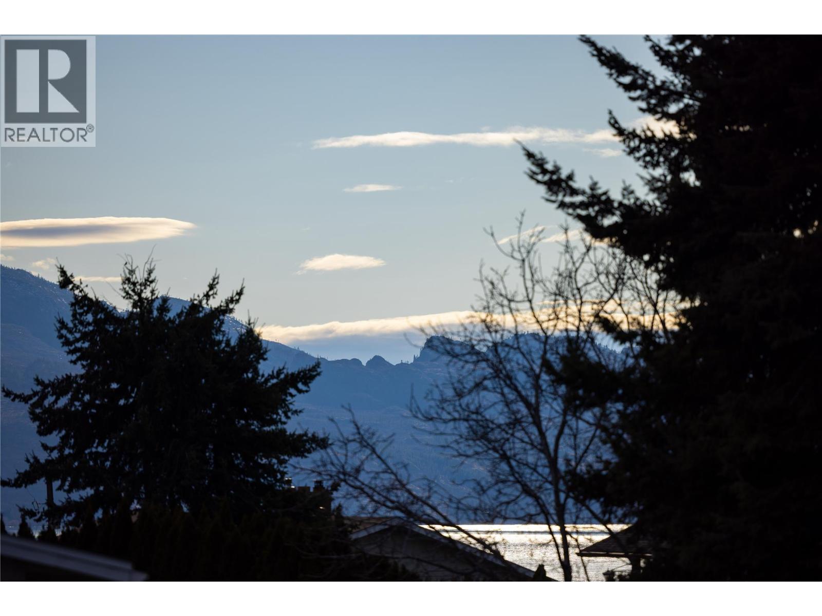  3124 Cox Road, West Kelowna