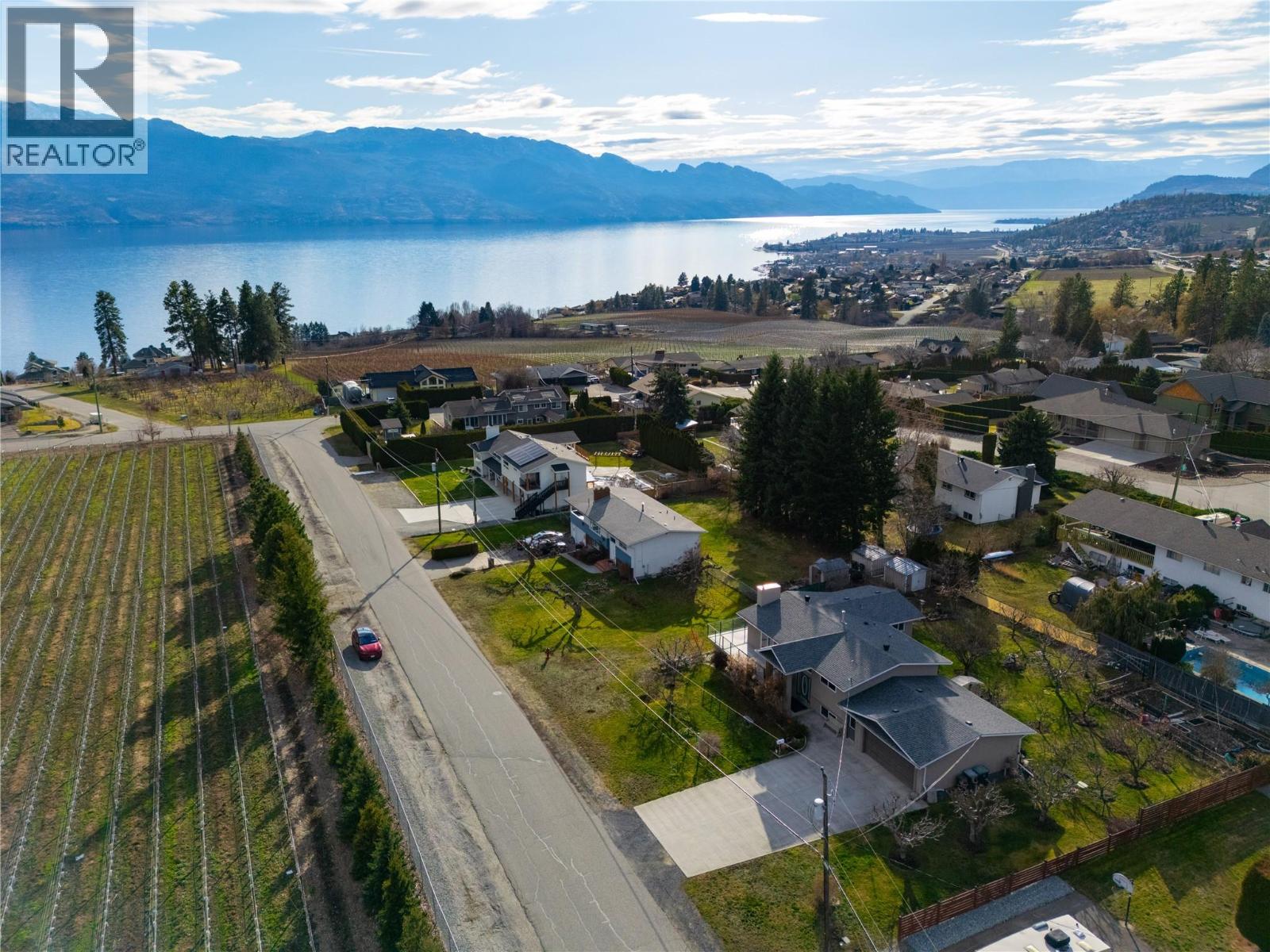  3124 Cox Road, West Kelowna
