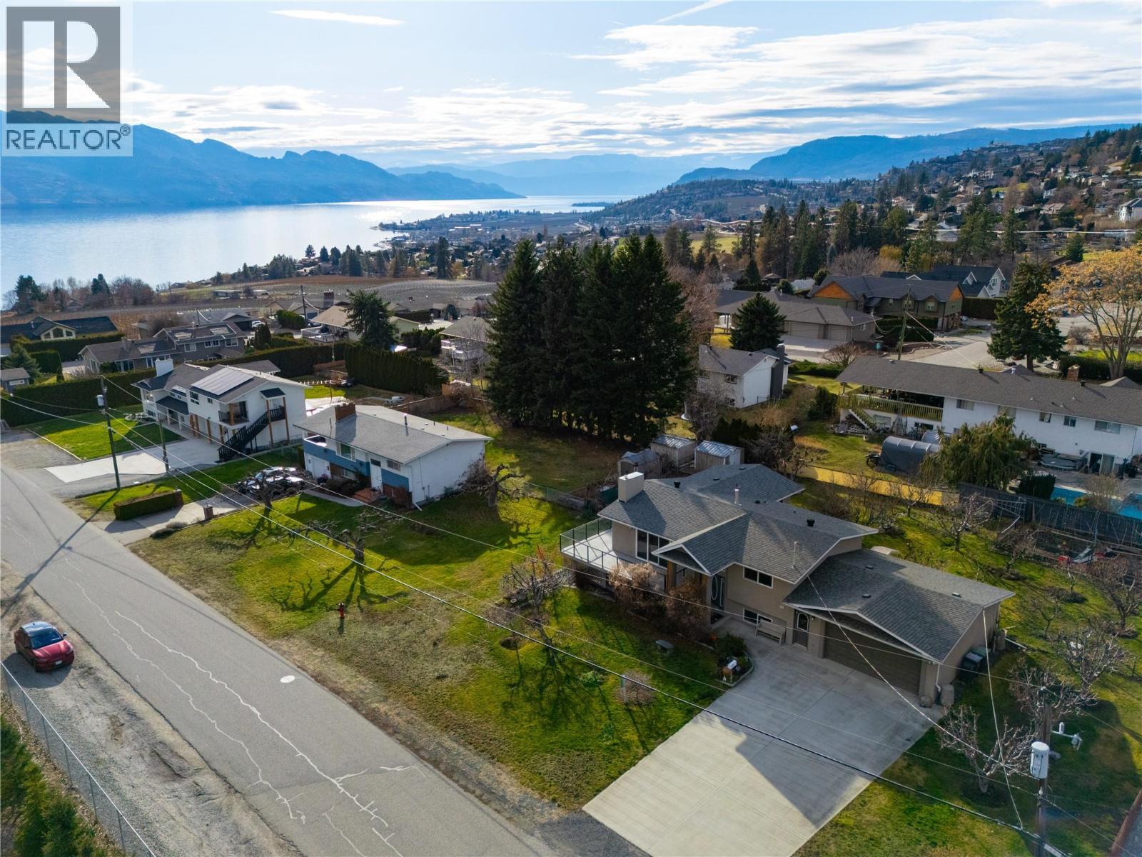  3124 Cox Road, West Kelowna