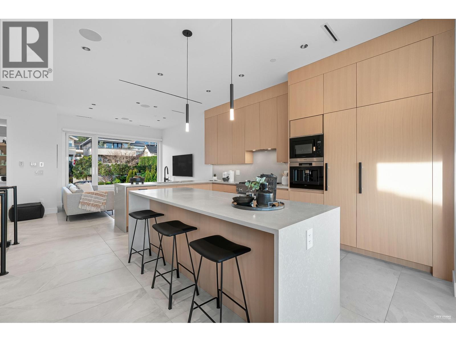 1236 DUCHESS AVENUE, West Vancouver