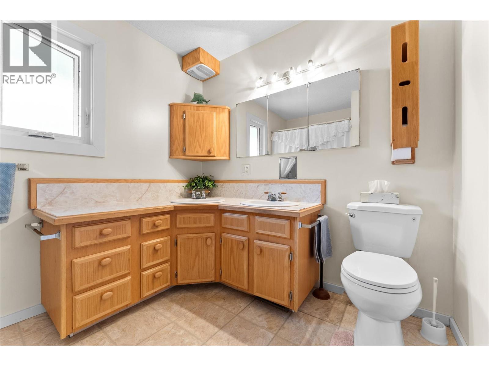  1243 ALDON Road, Kelowna