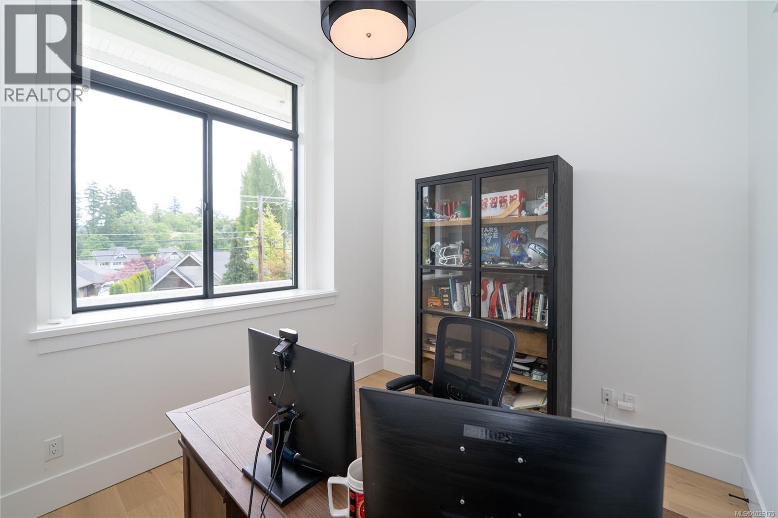  3880 Wilkinson Road, Saanich