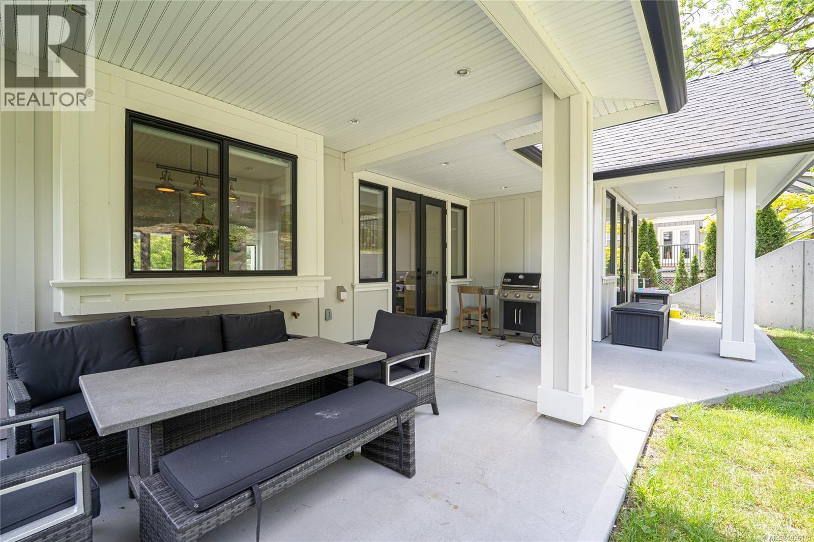  3880 Wilkinson Road, Saanich