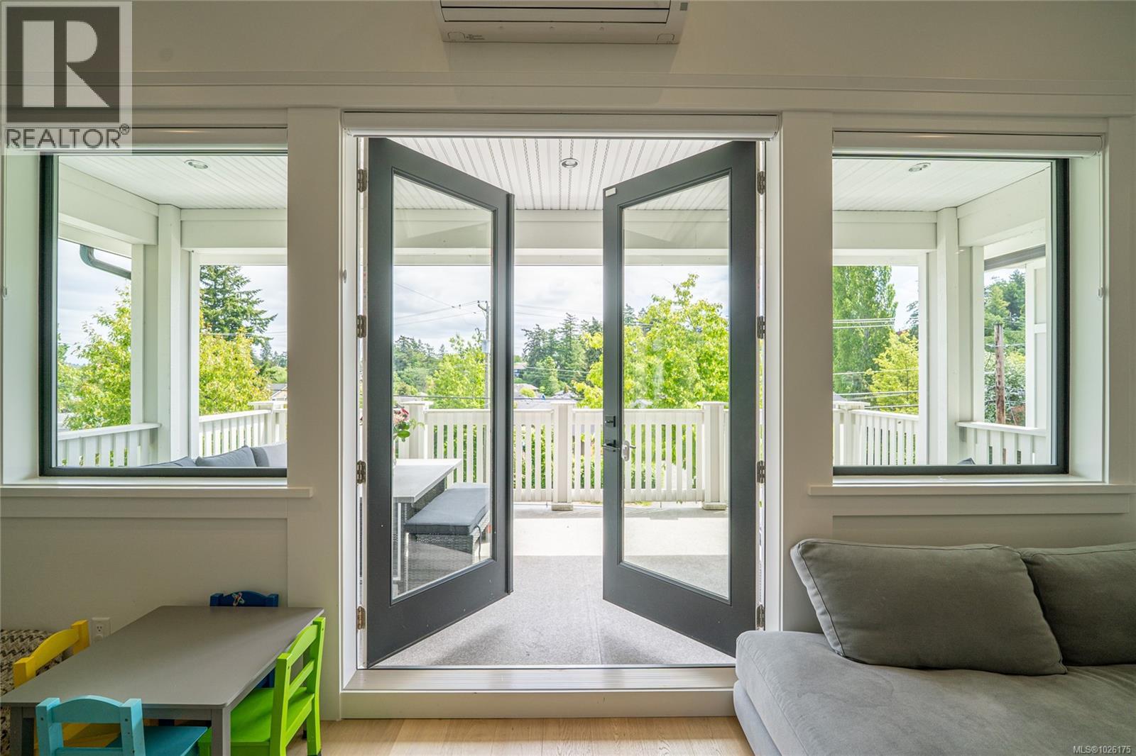  3880 Wilkinson Road, Saanich