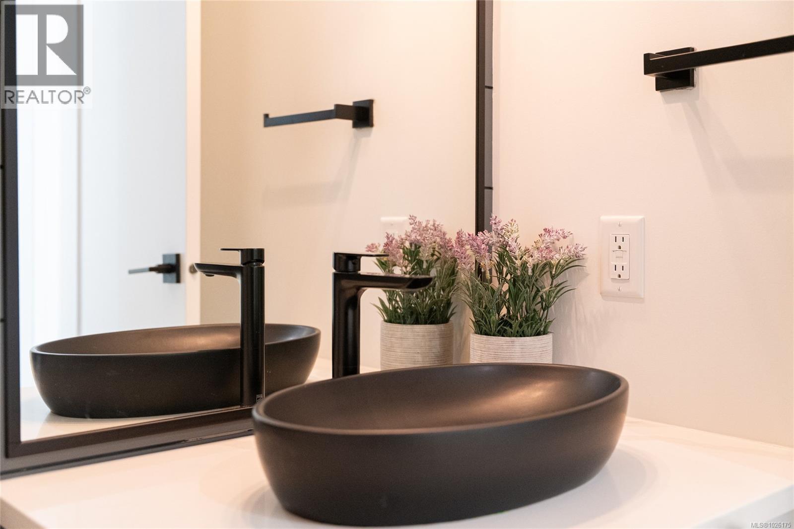  3880 Wilkinson Road, Saanich