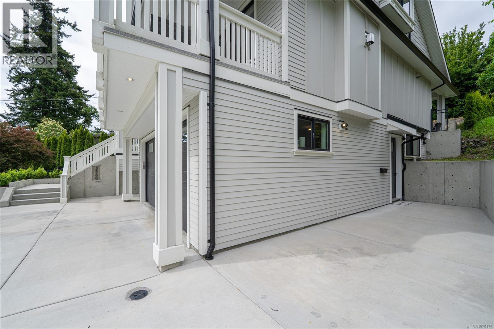  3880 Wilkinson Road, Saanich