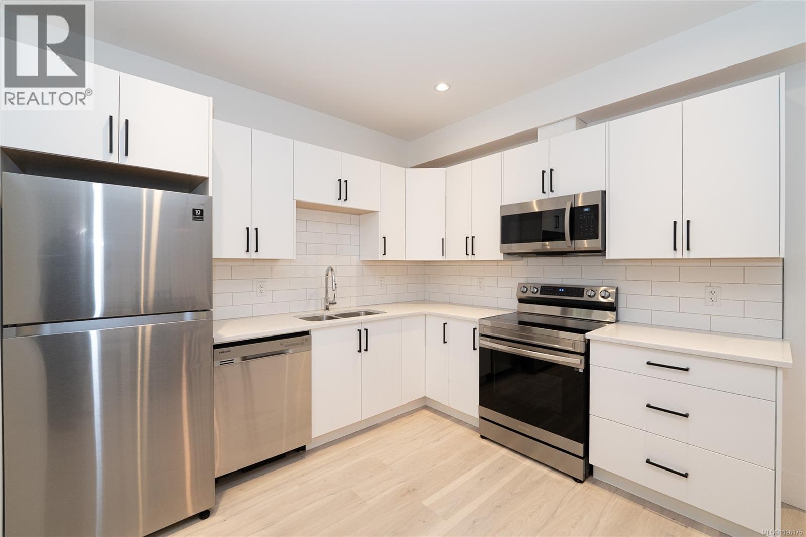  3880 Wilkinson Road, Saanich