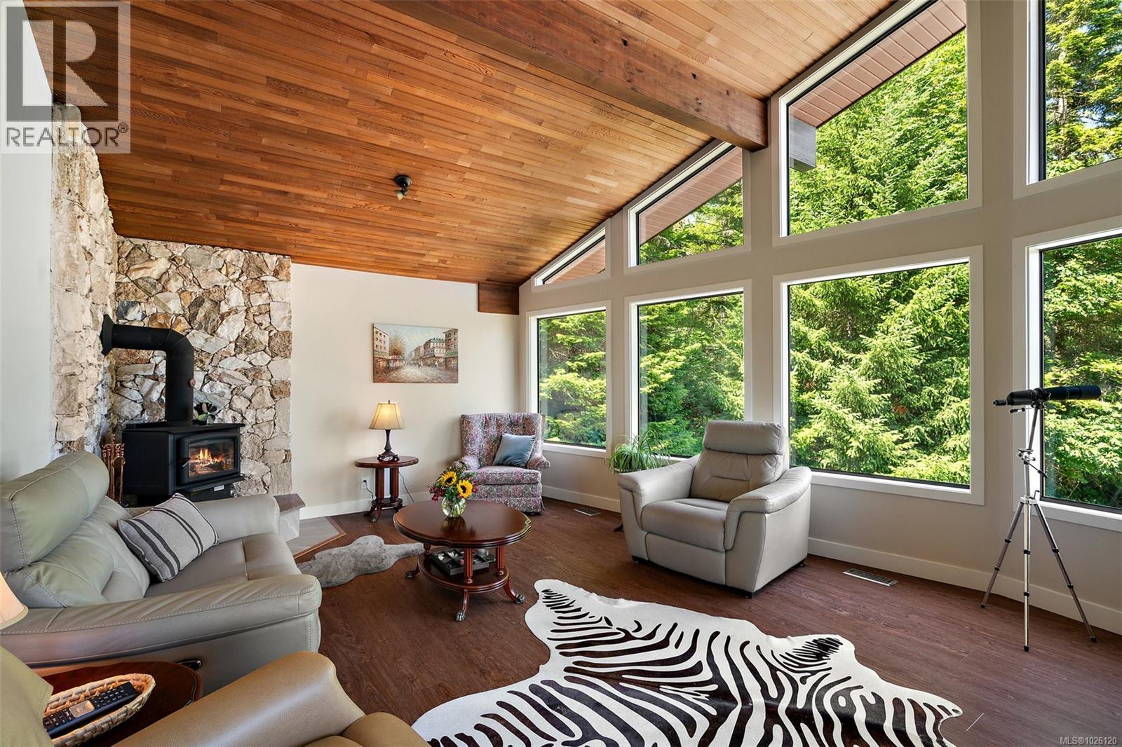  1649 Charlton Road, Saanich