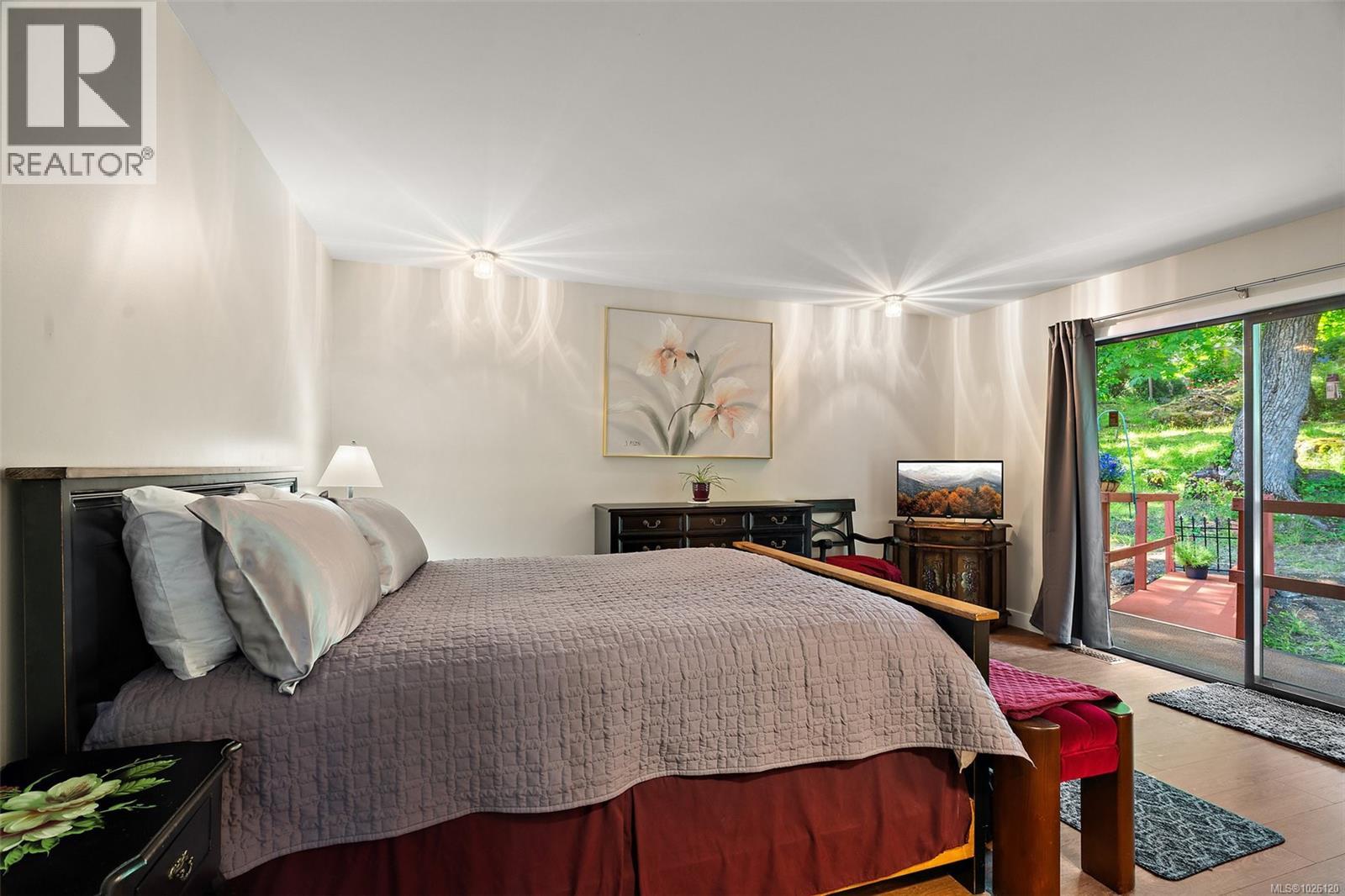  1649 Charlton Road, Saanich