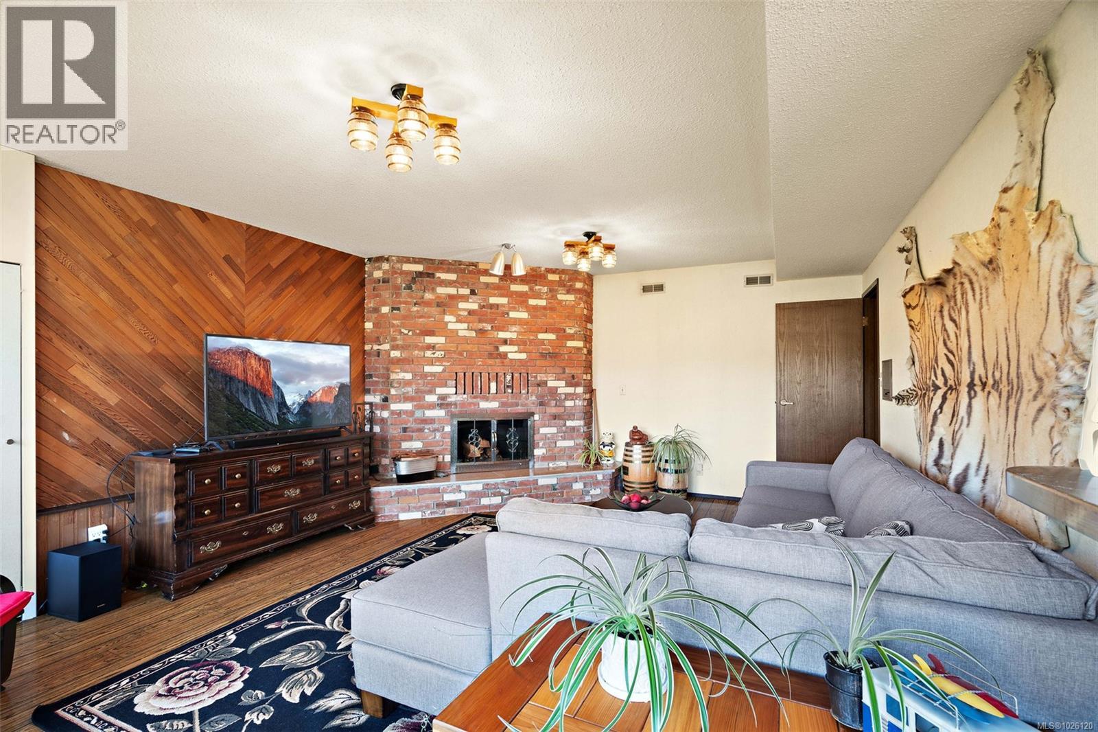  1649 Charlton Road, Saanich