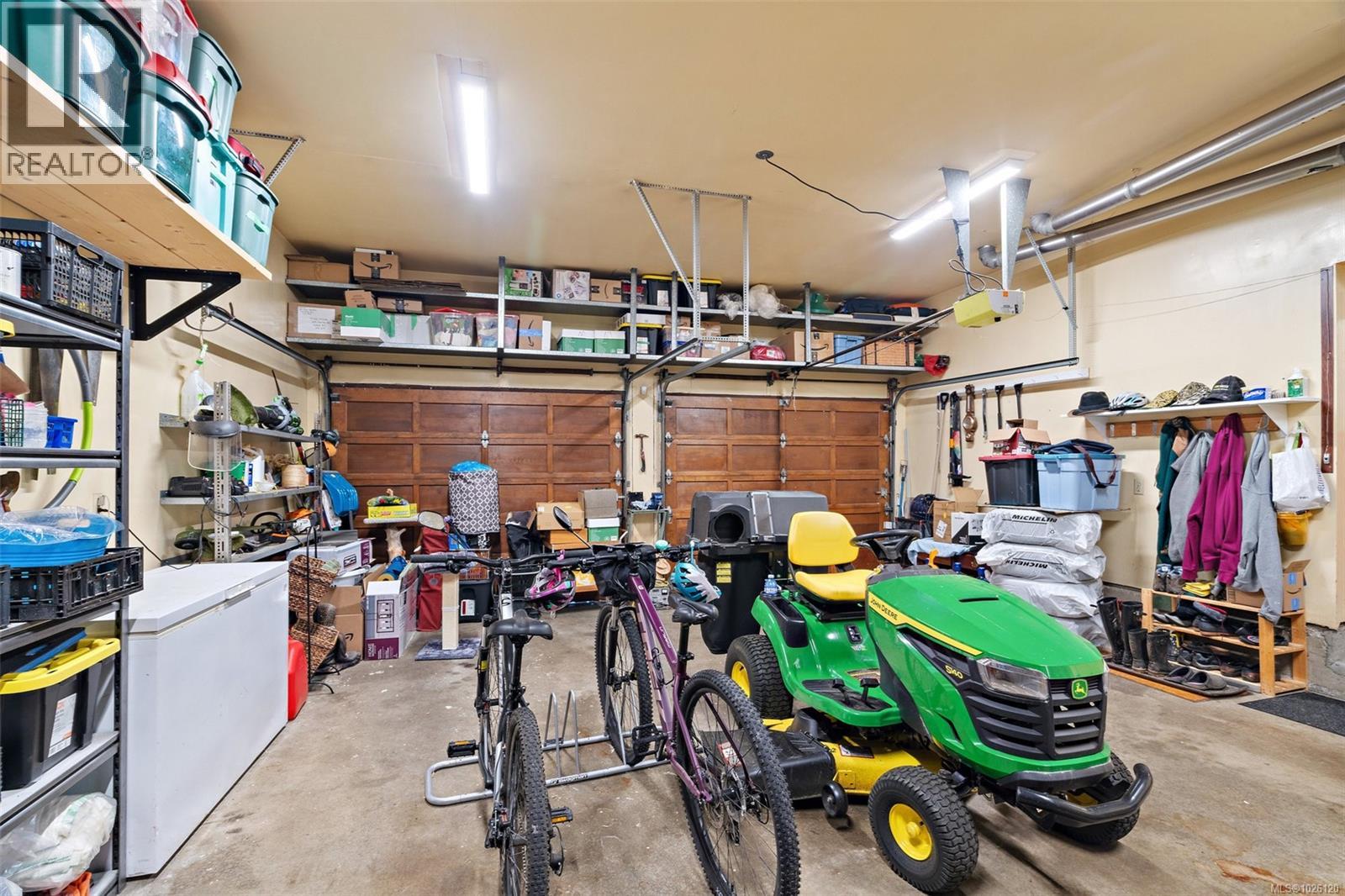  1649 Charlton Road, Saanich