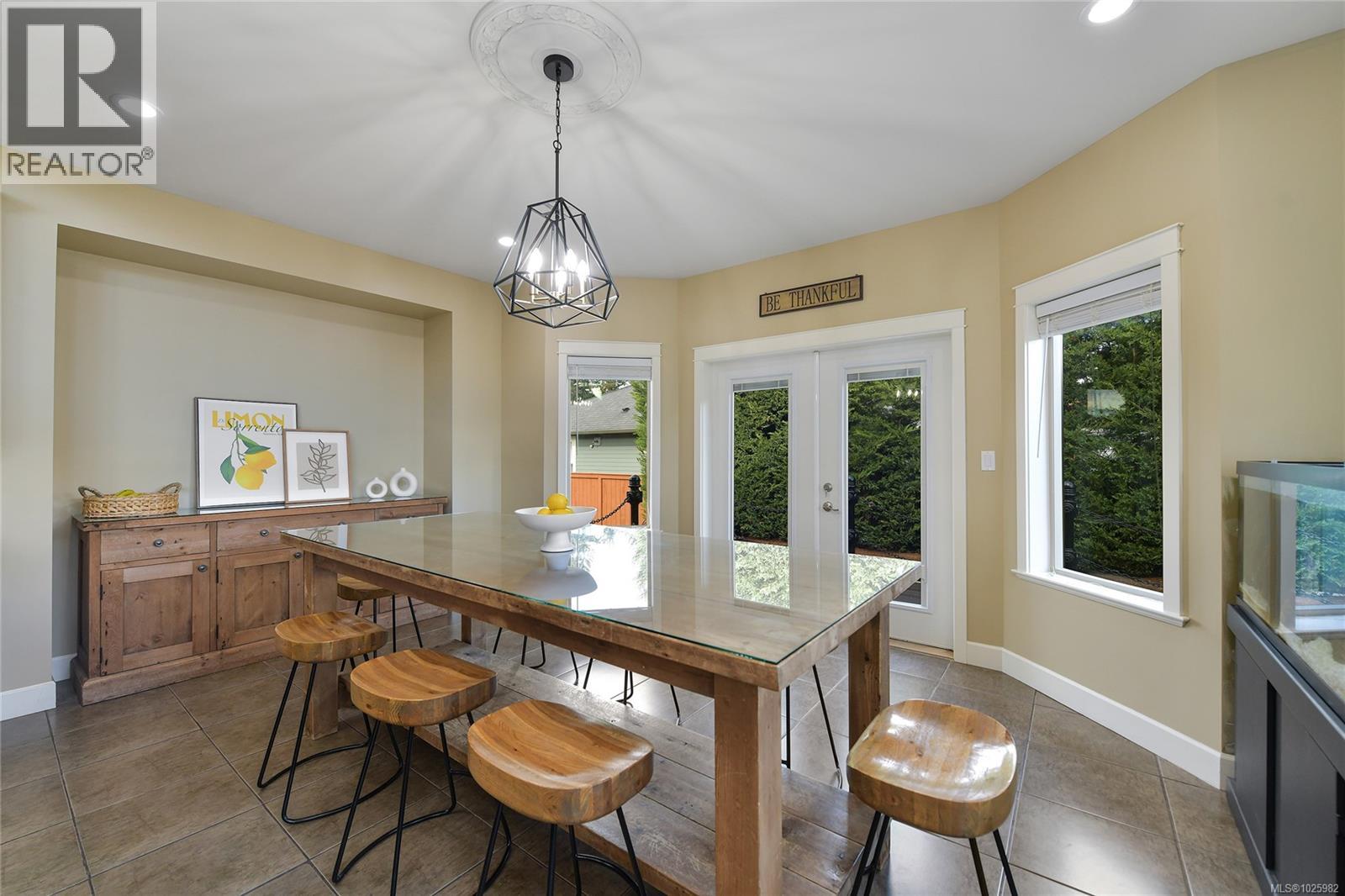 601 Sentinel Dr, Mill Bay