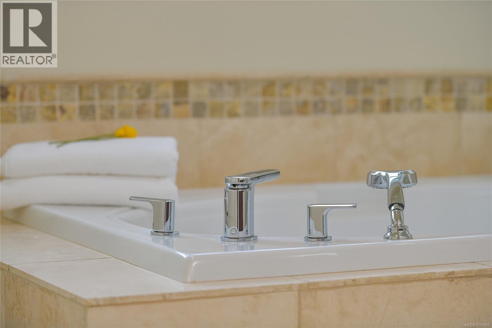 601 Sentinel Dr, Mill Bay