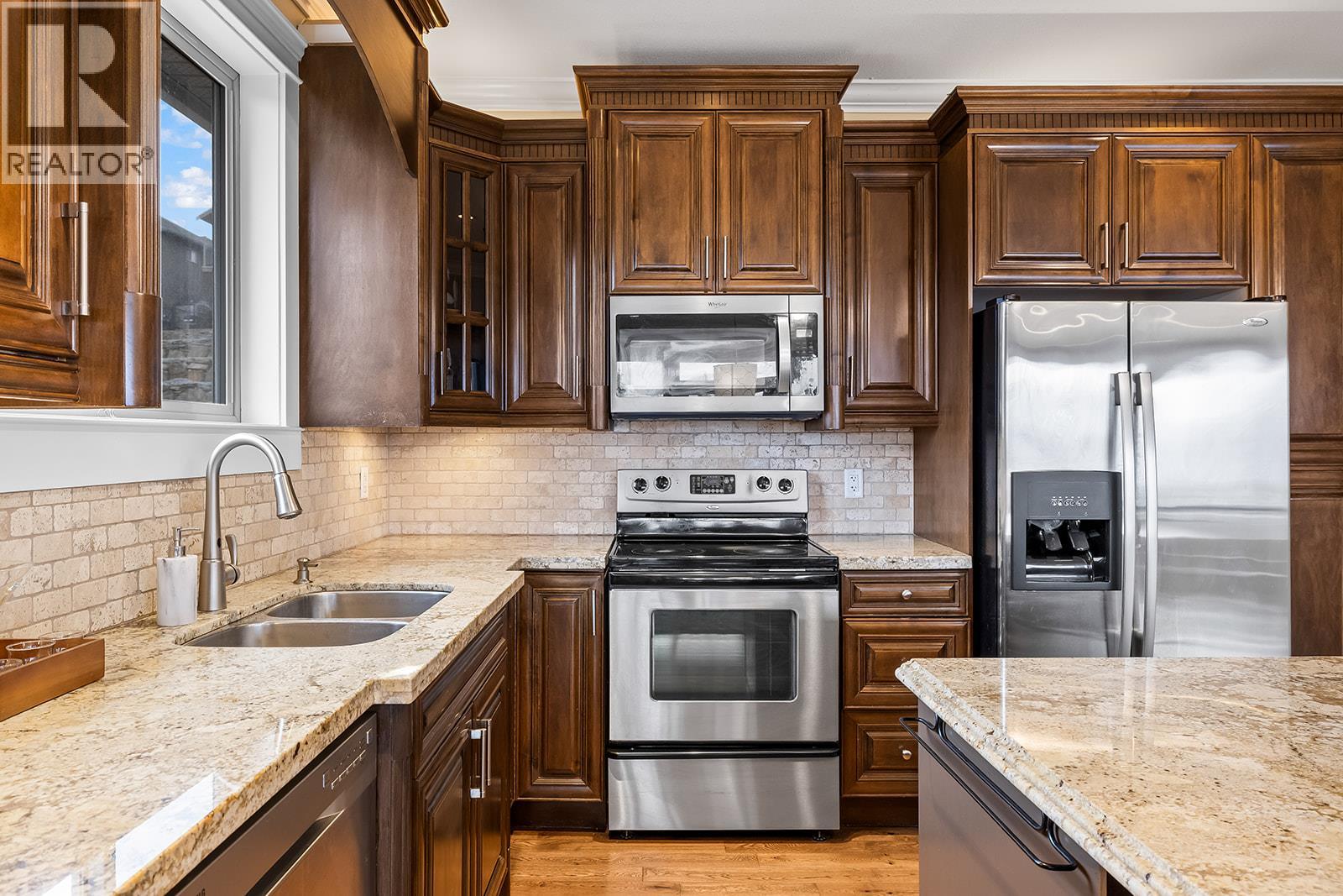 368 Trumpeter Court, Kelowna