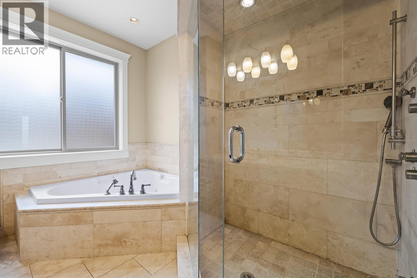 368 Trumpeter Court, Kelowna