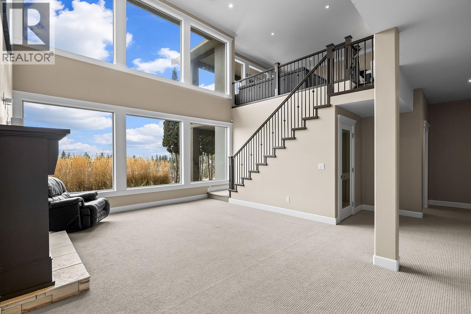 368 Trumpeter Court, Kelowna