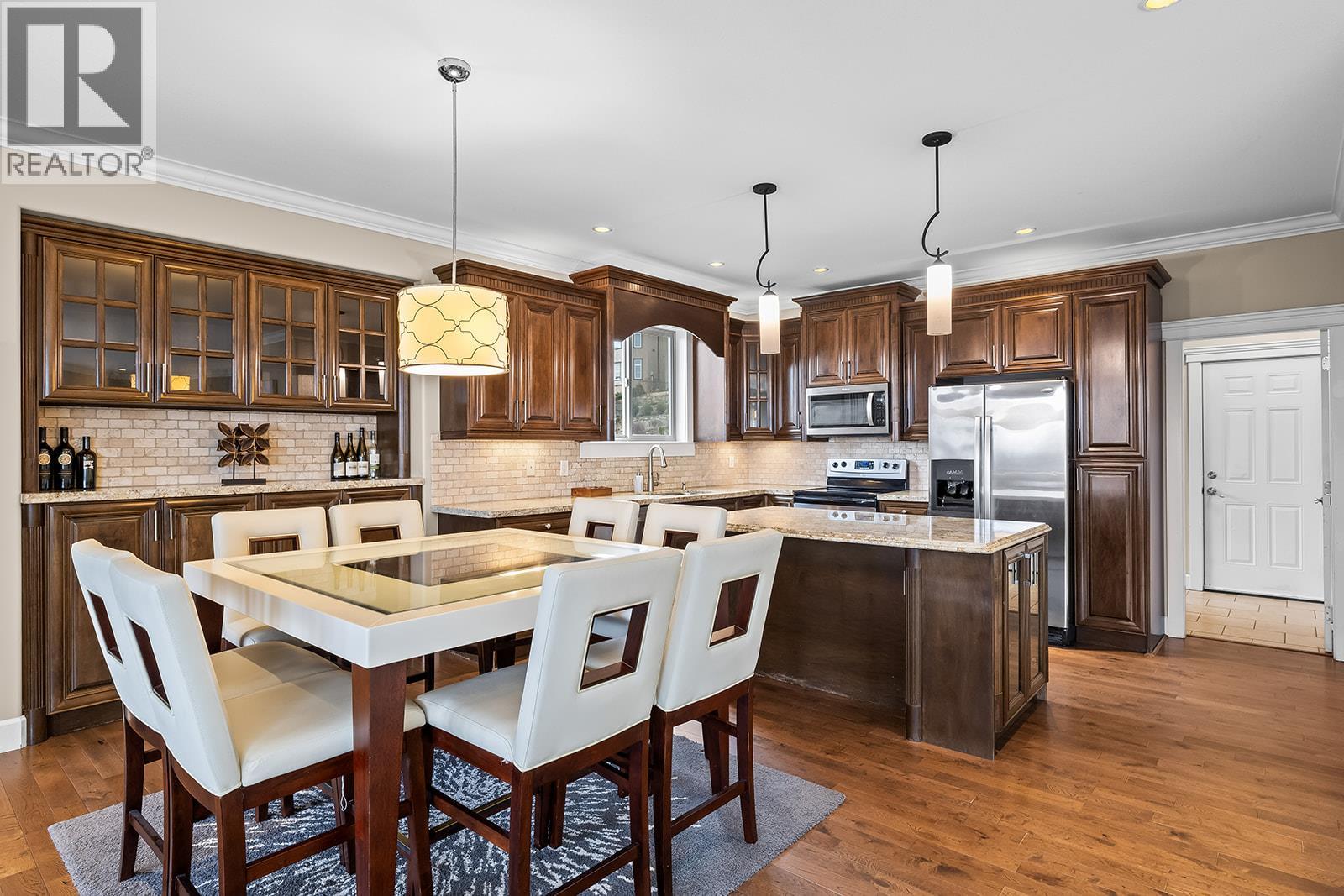 368 Trumpeter Court, Kelowna