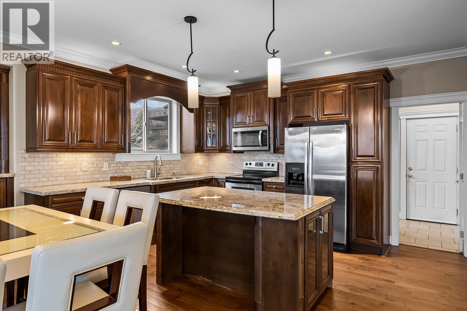 368 Trumpeter Court, Kelowna