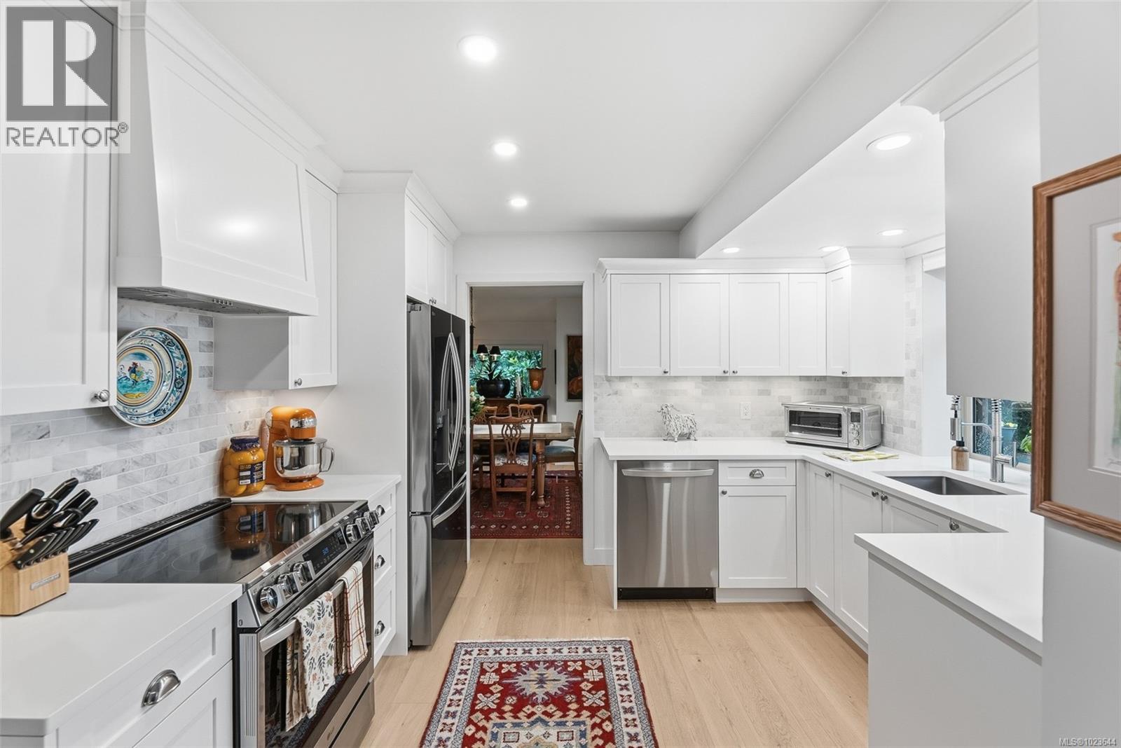 11007 Cedar Lane, North Saanich