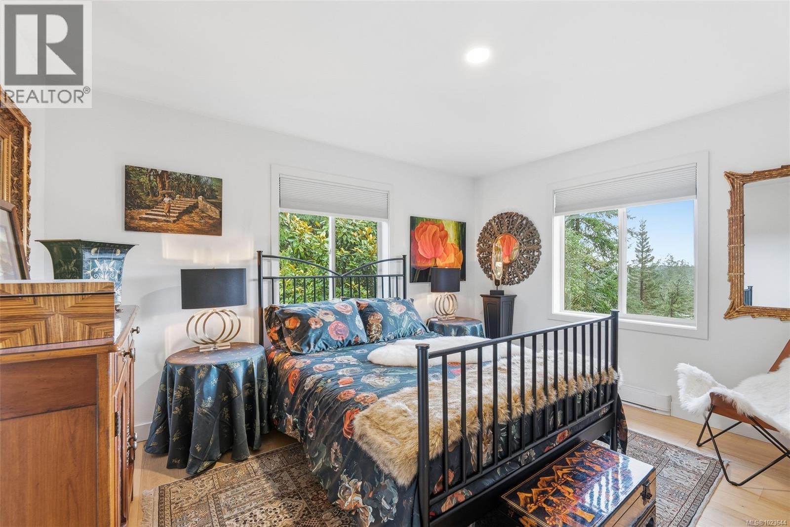 11007 Cedar Lane, North Saanich