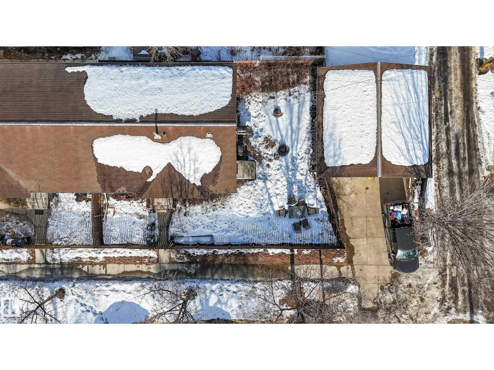 8316 122 AV NW, Edmonton