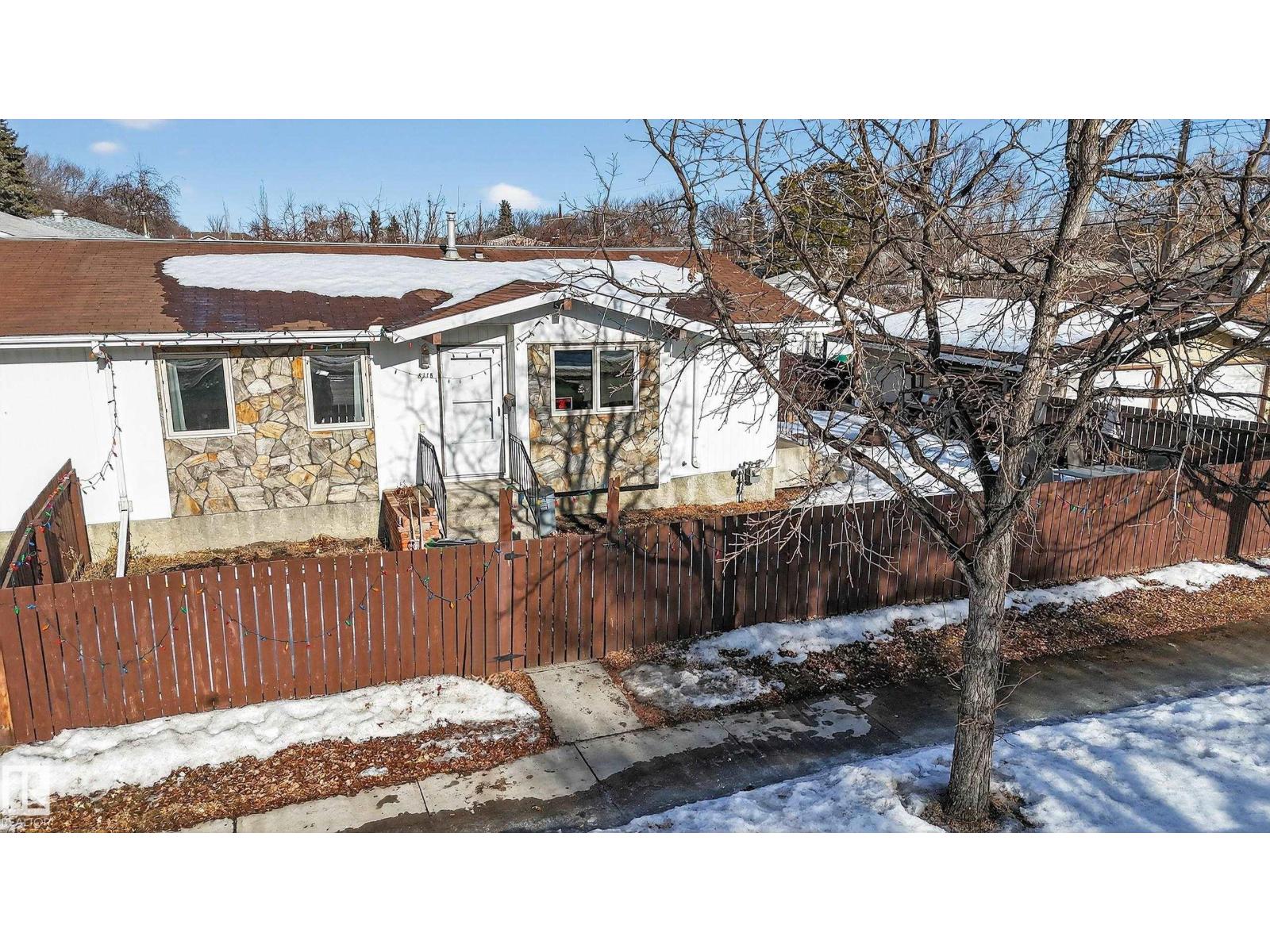8316 122 AV NW, Edmonton