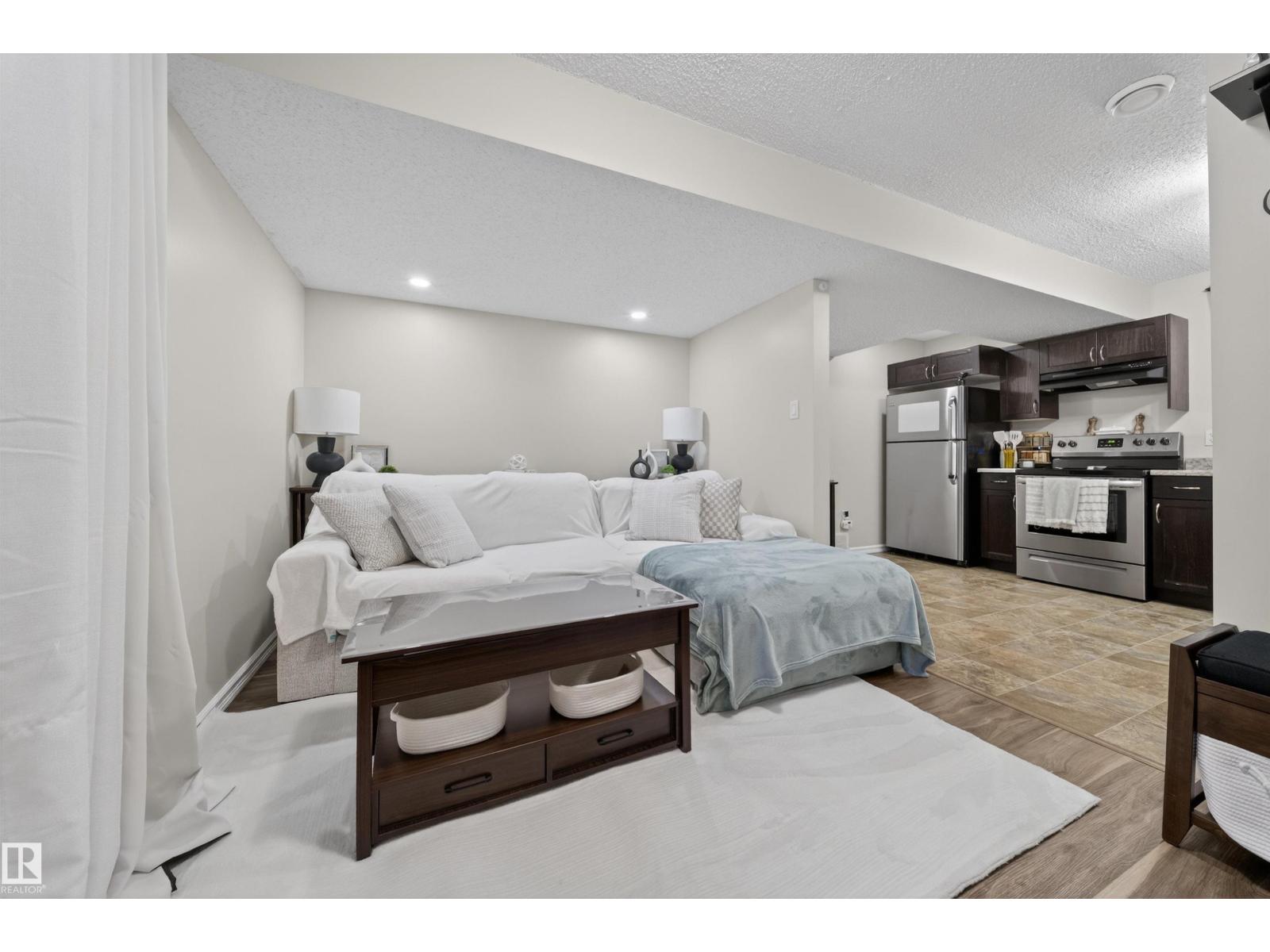 4216 ALEXANDER BAY BA SW, Edmonton