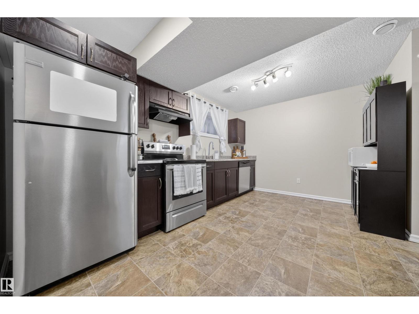 4216 ALEXANDER BAY BA SW, Edmonton