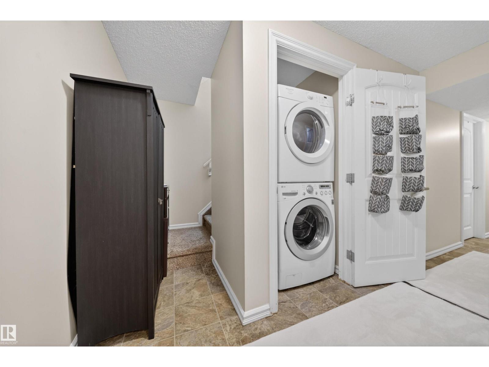 4216 ALEXANDER BAY BA SW, Edmonton