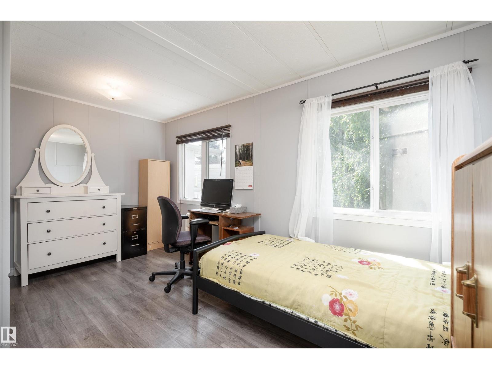 2438 Lakeview BA NW, Edmonton