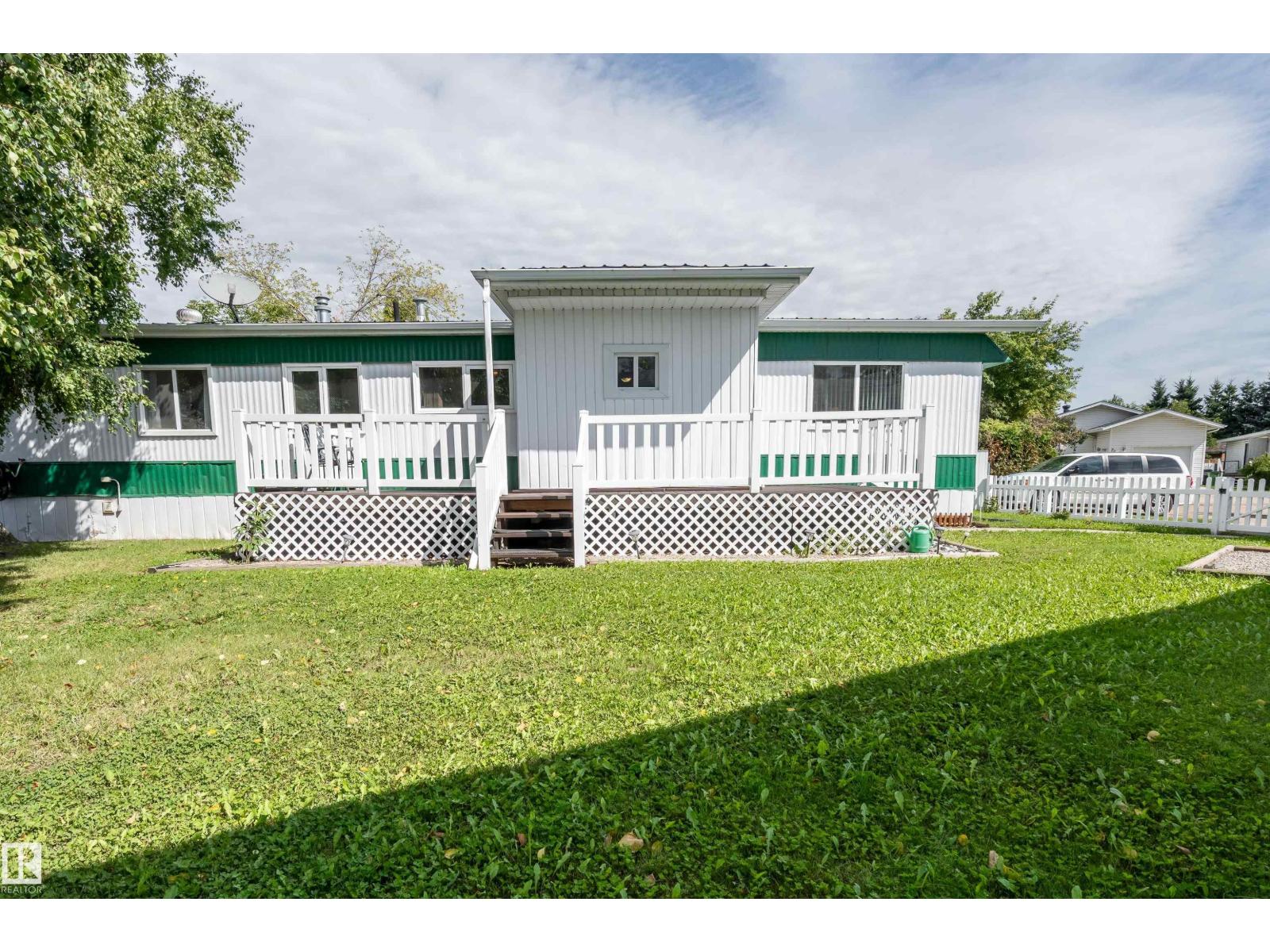 2438 Lakeview BA NW, Edmonton