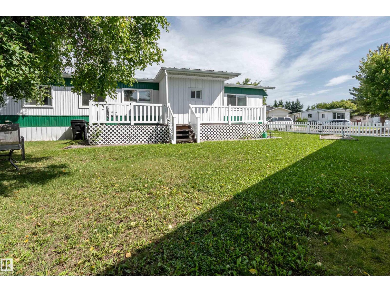 2438 Lakeview BA NW, Edmonton