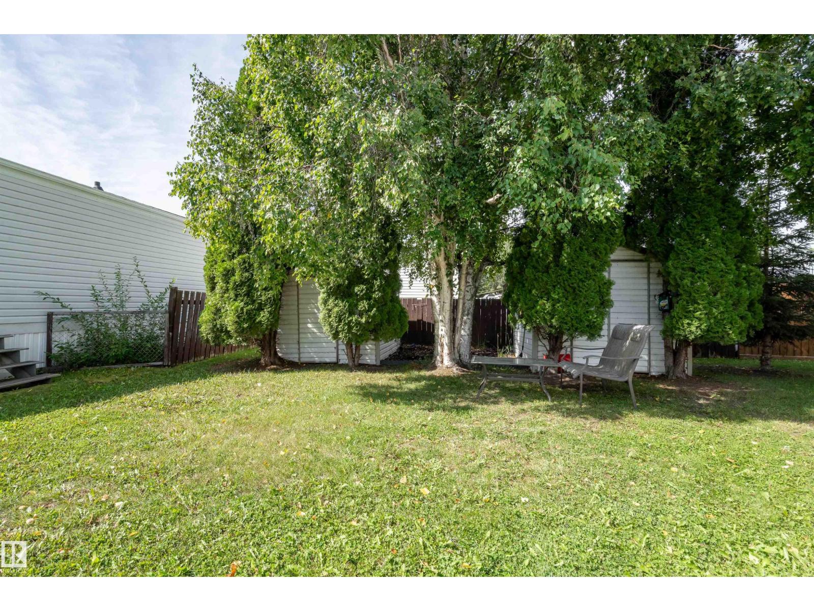 2438 Lakeview BA NW, Edmonton