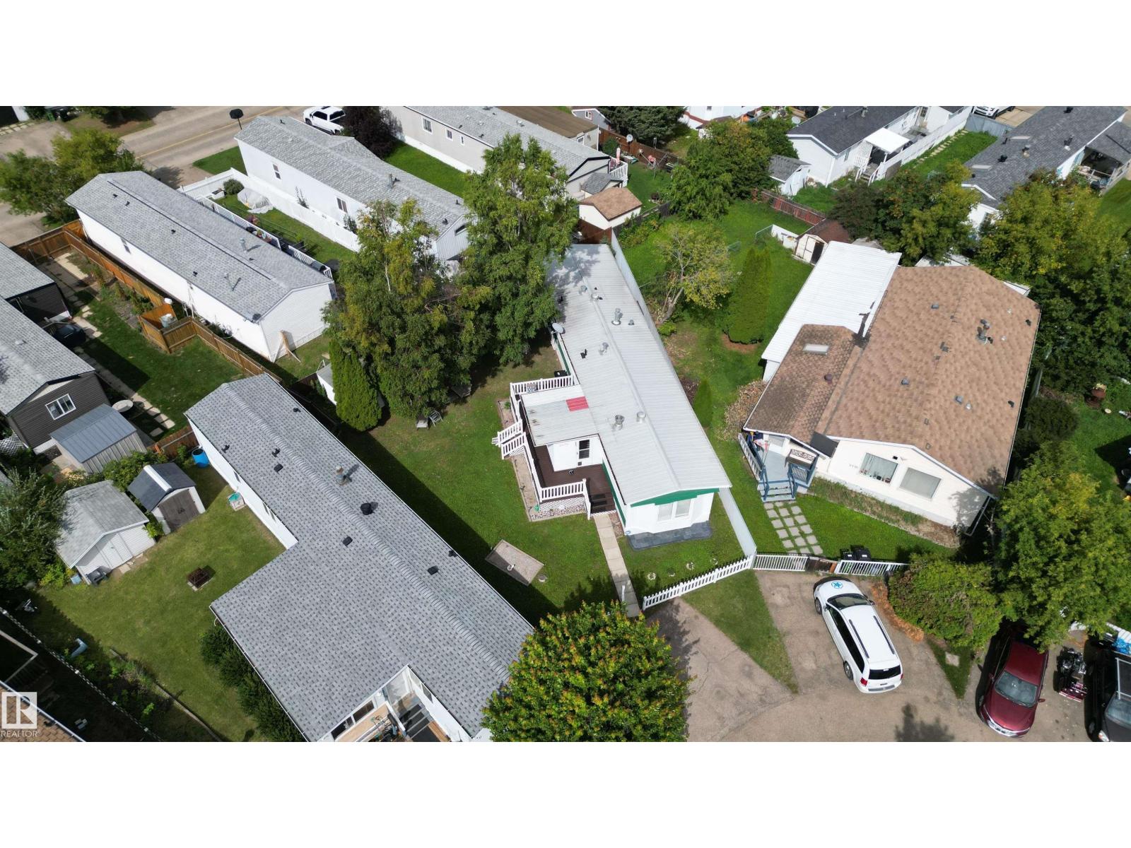 2438 Lakeview BA NW, Edmonton