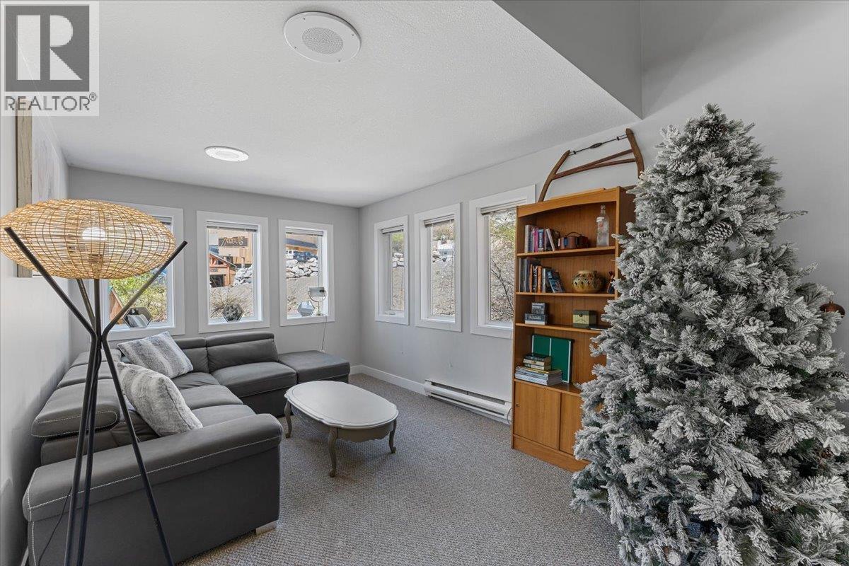 7475 Porcupine Road Unit# 12, Big White