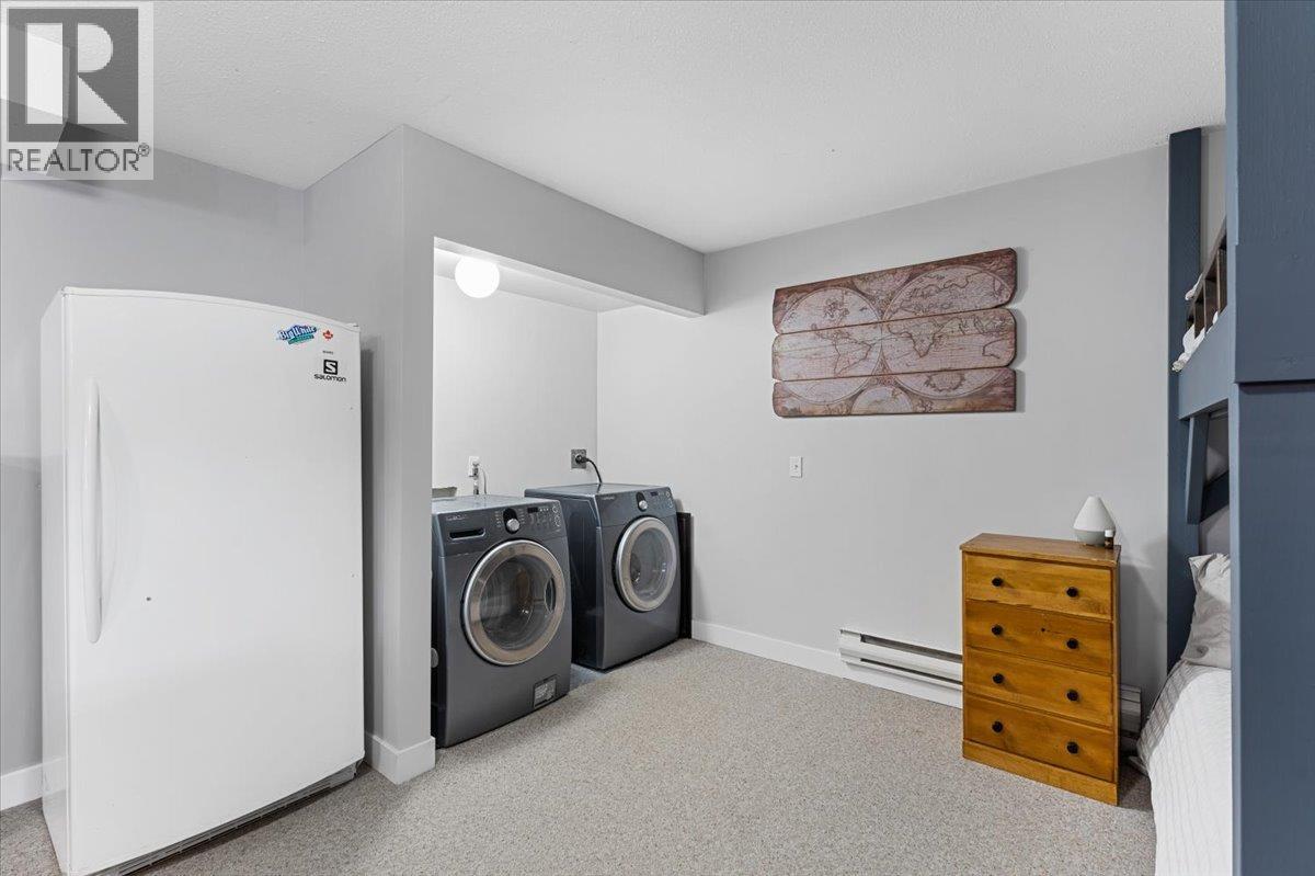 7475 Porcupine Road Unit# 12, Big White