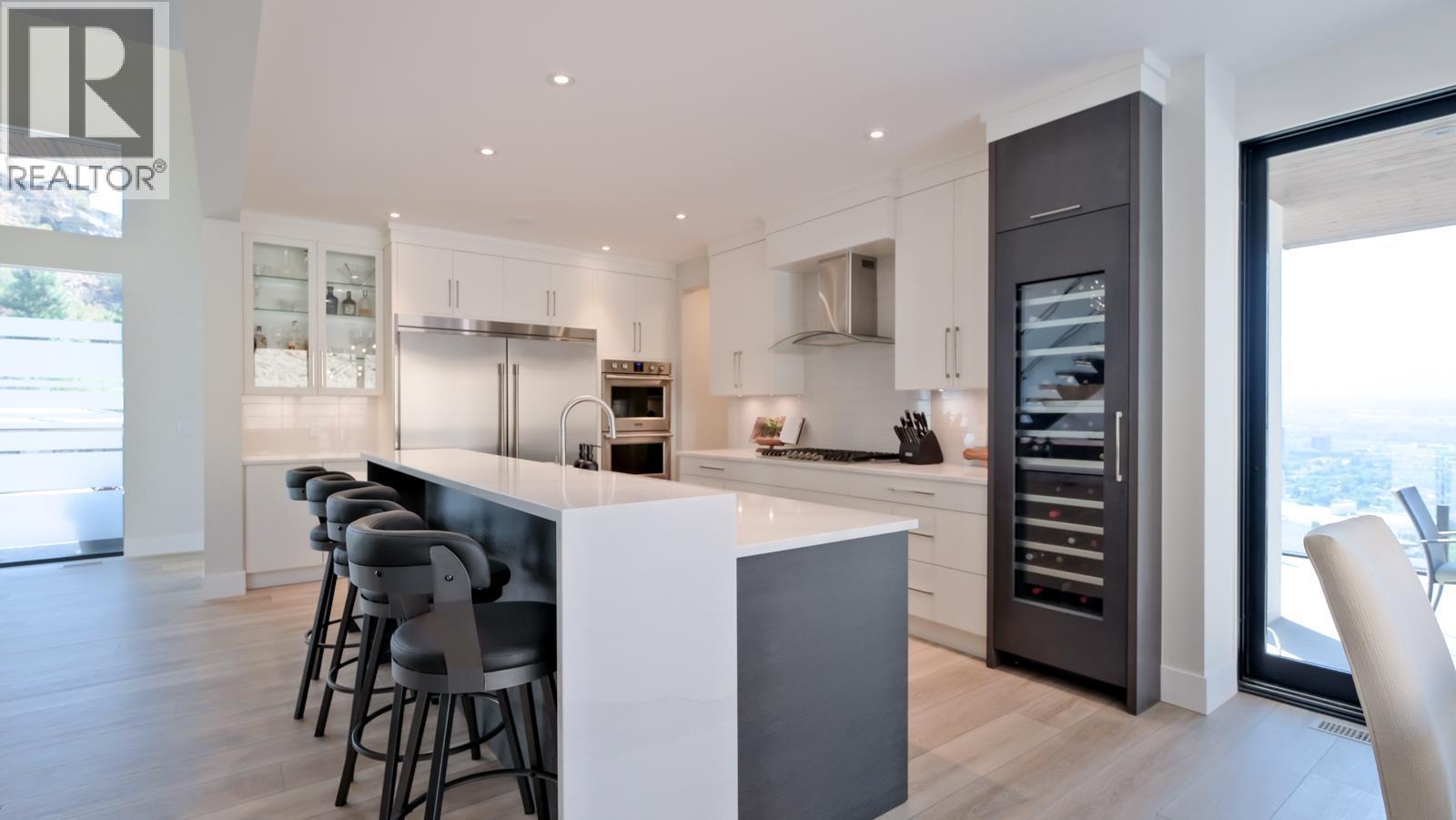  740 Pinehaven Court, Kelowna