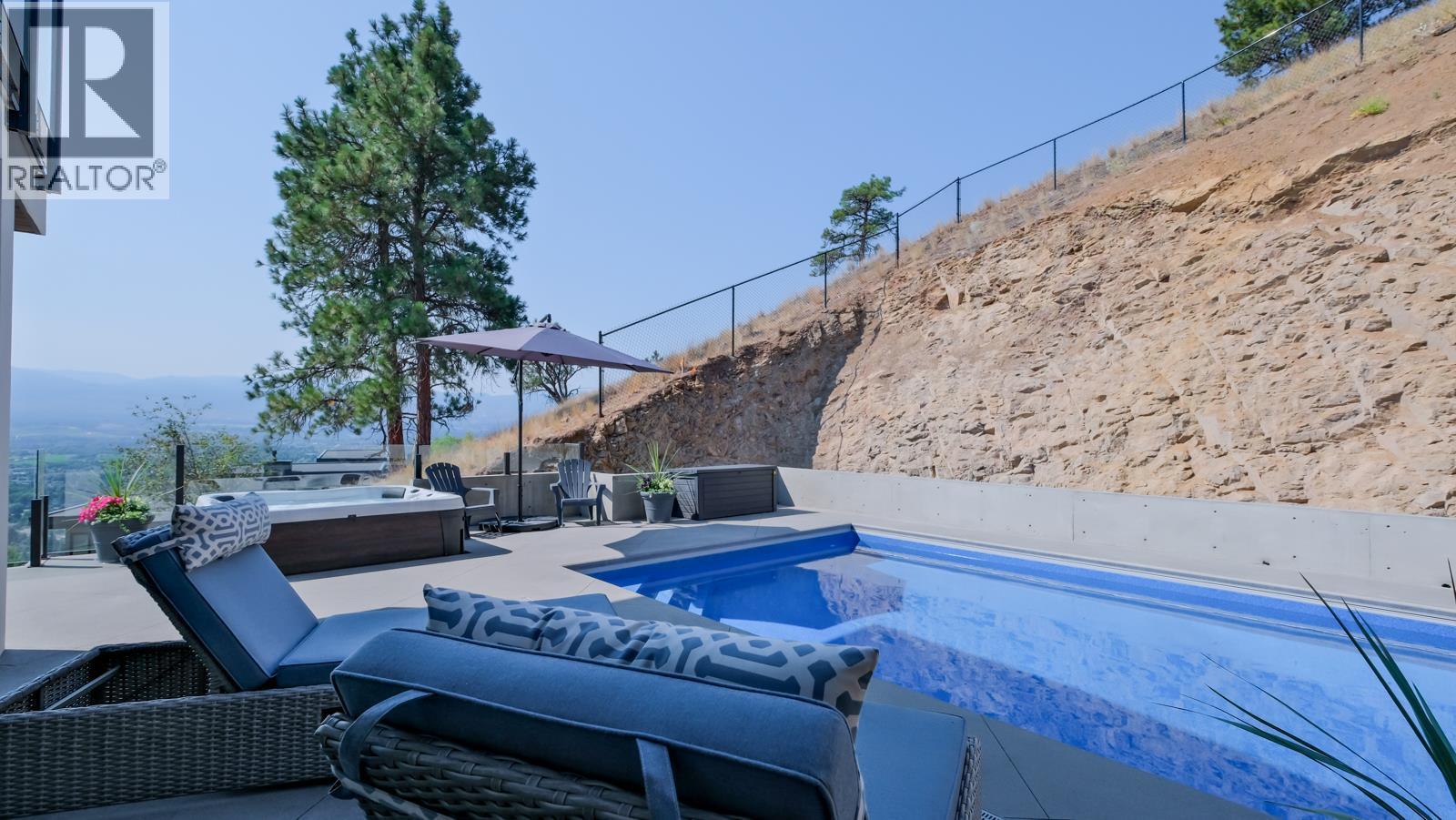  740 Pinehaven Court, Kelowna