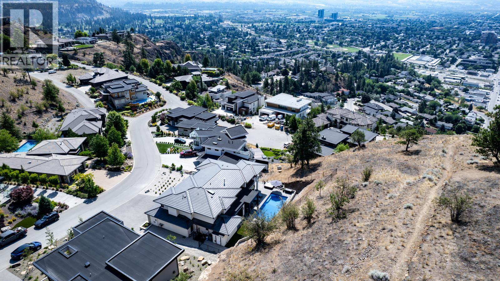  740 Pinehaven Court, Kelowna