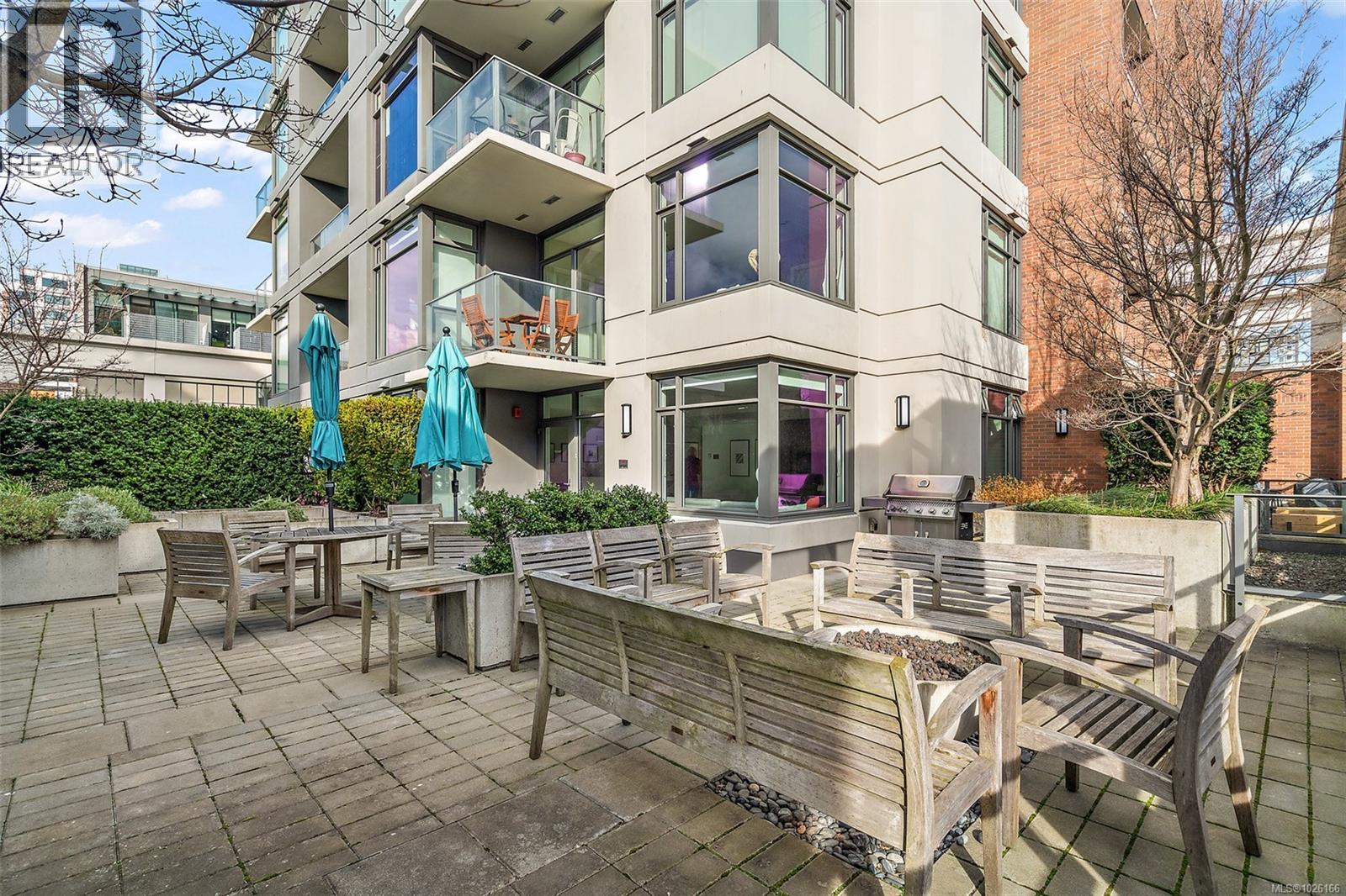 610 728 Yates Street, Victoria