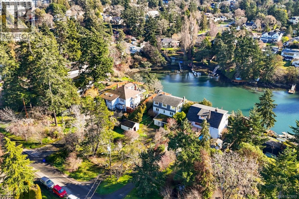 304 Bessborough Ave, View Royal