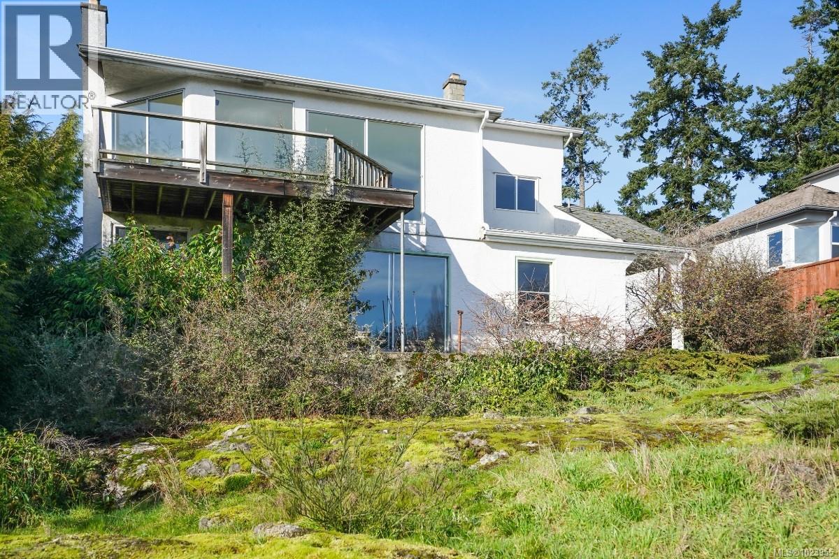 304 Bessborough Ave, View Royal