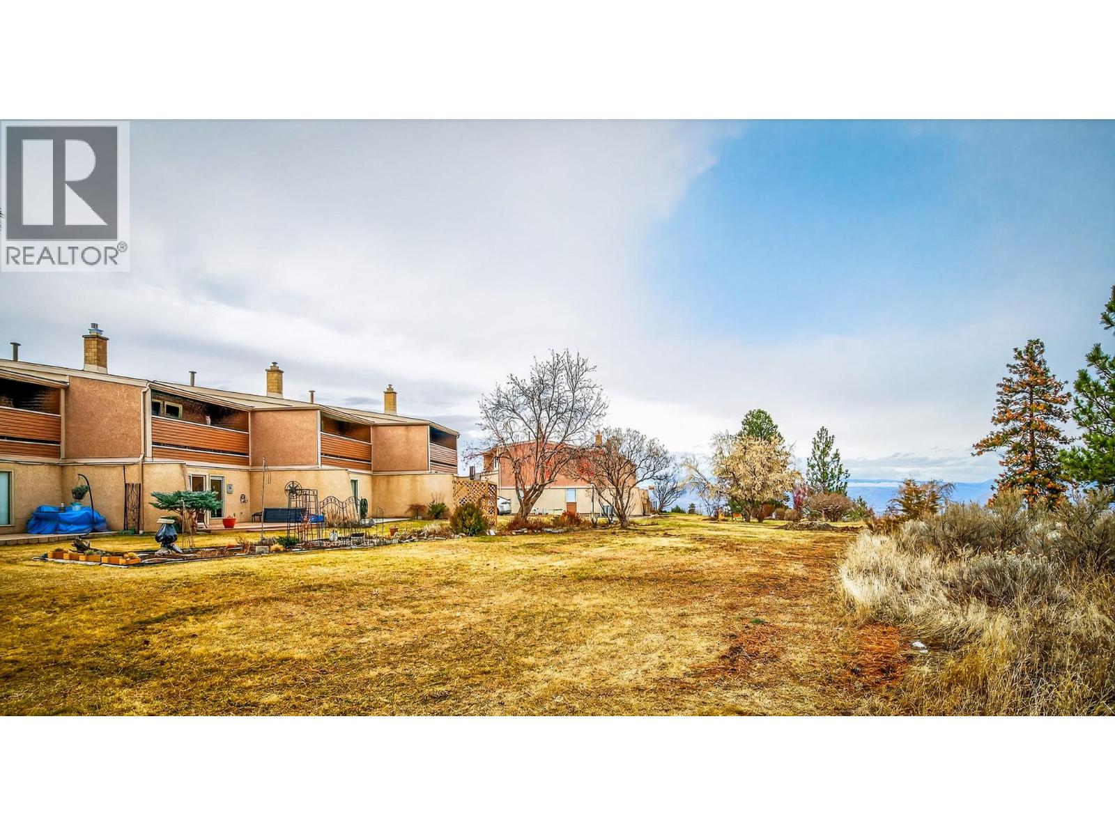 1555 SUMMIT Drive Unit# 15, Kamloops