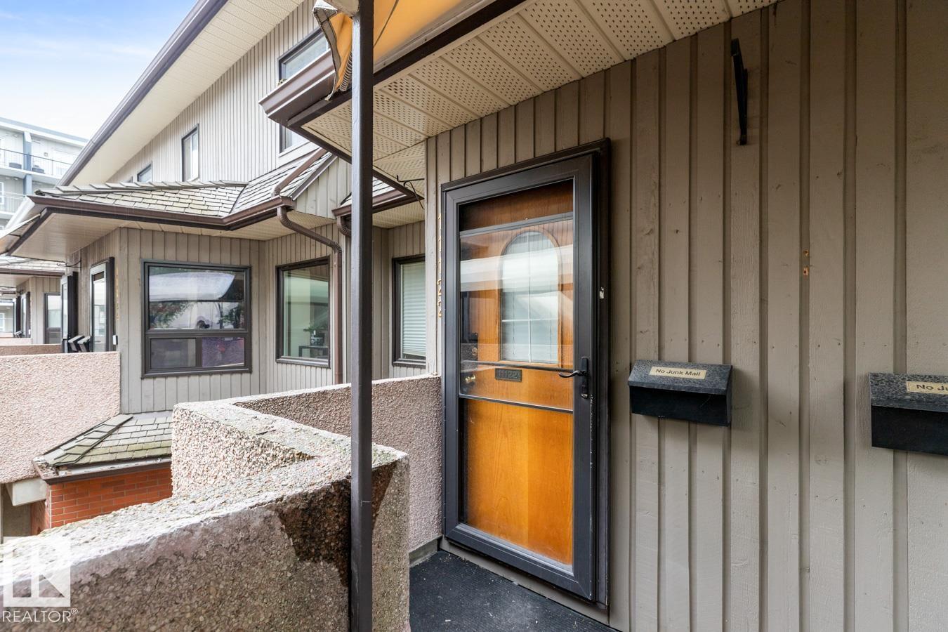 11122 83 AV NW, Edmonton