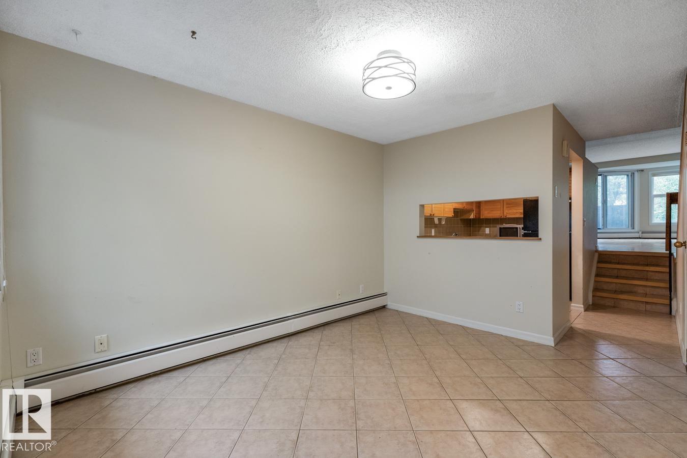 11122 83 AV NW, Edmonton