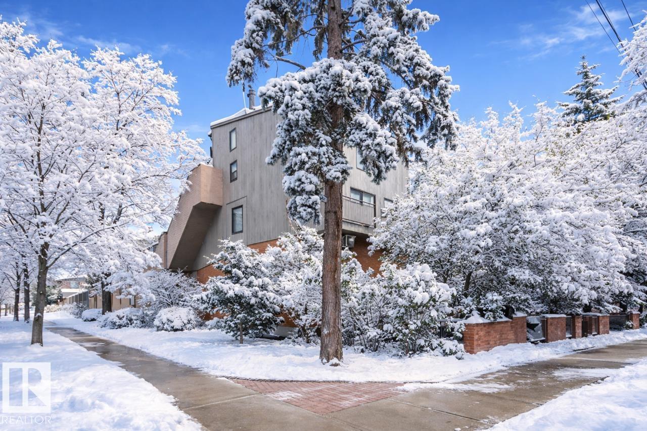 11122 83 AV NW, Edmonton