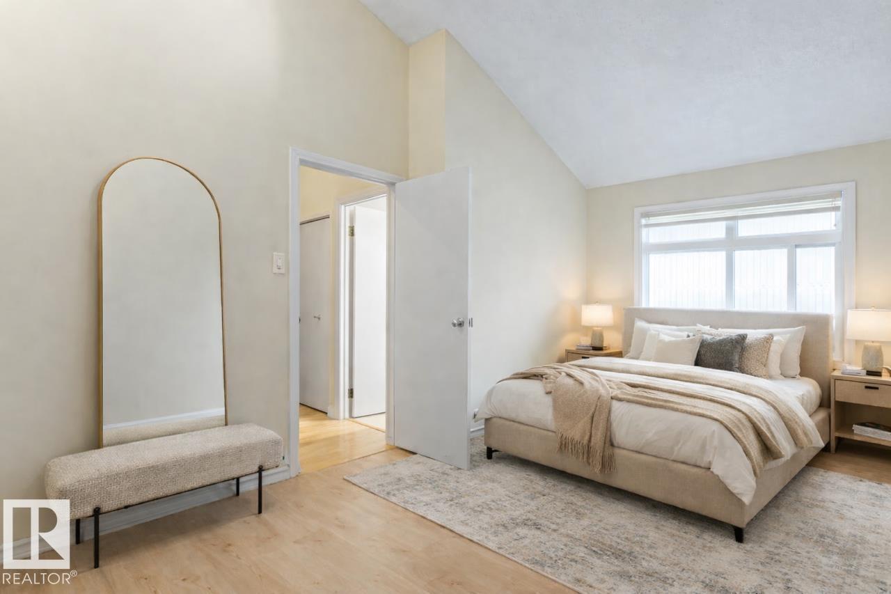 11122 83 AV NW, Edmonton